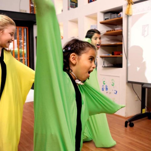 Se sienten protegidos con los "sacos tímidos". En pocos minutos se mueven como si nadie les pudiese ver. 